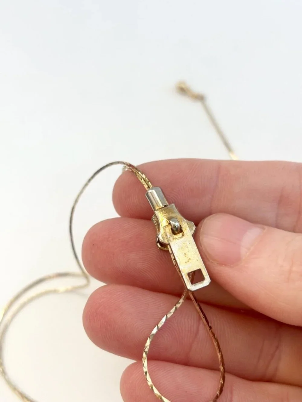 Minimalist Sliding Zipper Adjustable Cobra Chain 80's Vintage Glasses Chain 14